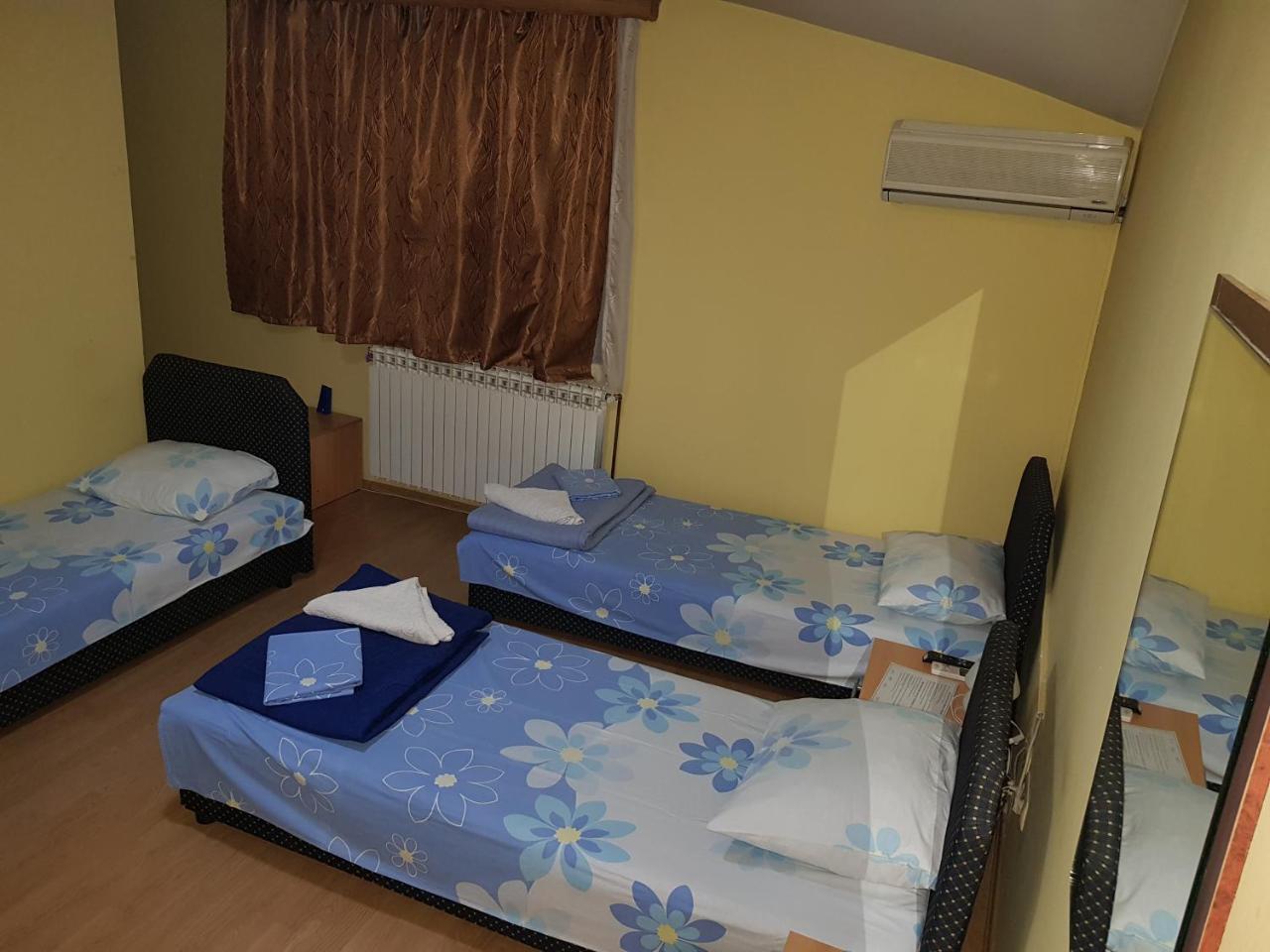 דובוי Motel Magistrala מראה חיצוני תמונה